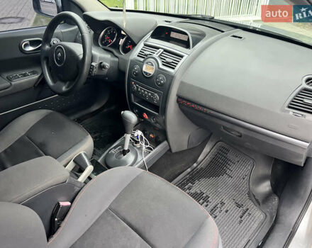 Серый Рено Меган, объемом двигателя 1.6 л и пробегом 179 тыс. км за 4600 $, фото 59 на Automoto.ua