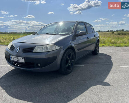 Серый Рено Меган, объемом двигателя 1.6 л и пробегом 360 тыс. км за 3600 $, фото 2 на Automoto.ua