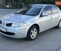 Серый Рено Меган, объемом двигателя 1.6 л и пробегом 230 тыс. км за 5200 $, фото 11 на Automoto.ua