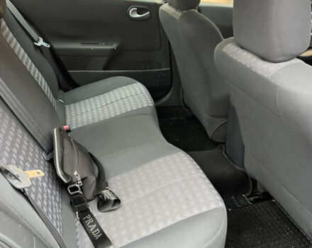 Серый Рено Меган, объемом двигателя 1.6 л и пробегом 176 тыс. км за 5200 $, фото 11 на Automoto.ua