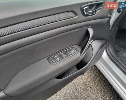 Серый Рено Меган, объемом двигателя 1.6 л и пробегом 134 тыс. км за 12000 $, фото 11 на Automoto.ua