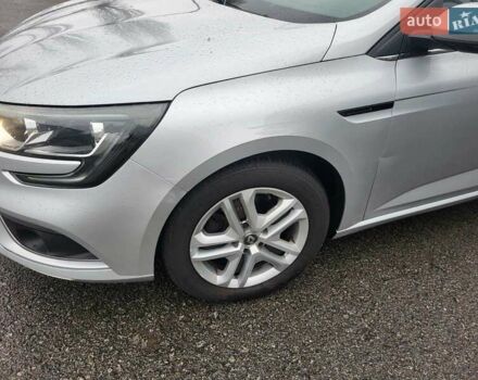 Серый Рено Меган, объемом двигателя 1.6 л и пробегом 134 тыс. км за 12000 $, фото 17 на Automoto.ua