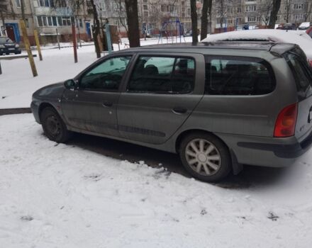 Серый Рено Меган, объемом двигателя 0 л и пробегом 380 тыс. км за 1000 $, фото 1 на Automoto.ua