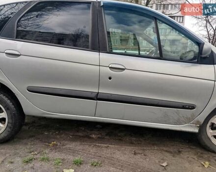 Сірий Рено Меган, об'ємом двигуна 1.9 л та пробігом 375 тис. км за 3800 $, фото 2 на Automoto.ua