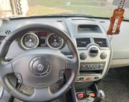 Серый Рено Меган, объемом двигателя 1.6 л и пробегом 235 тыс. км за 3844 $, фото 2 на Automoto.ua