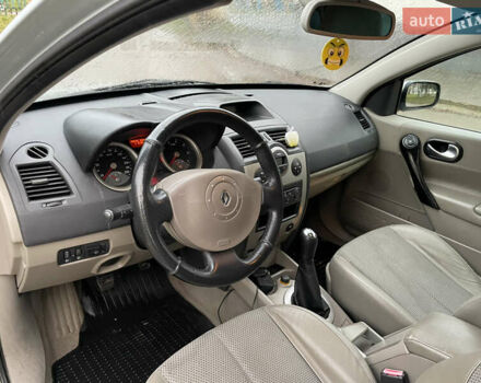 Сірий Рено Меган, об'ємом двигуна 1.6 л та пробігом 210 тис. км за 4555 $, фото 34 на Automoto.ua