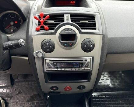 Сірий Рено Меган, об'ємом двигуна 1.6 л та пробігом 200 тис. км за 4300 $, фото 18 на Automoto.ua