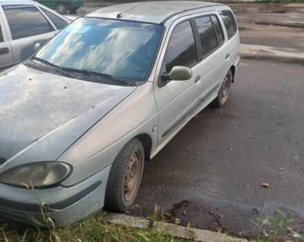 Серый Рено Меган, объемом двигателя 1 л и пробегом 55 тыс. км за 750 $, фото 2 на Automoto.ua