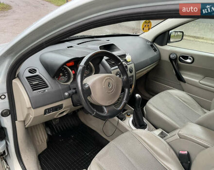 Сірий Рено Меган, об'ємом двигуна 1.6 л та пробігом 210 тис. км за 4555 $, фото 32 на Automoto.ua