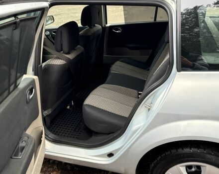 Сірий Рено Меган, об'ємом двигуна 1.6 л та пробігом 200 тис. км за 4300 $, фото 11 на Automoto.ua