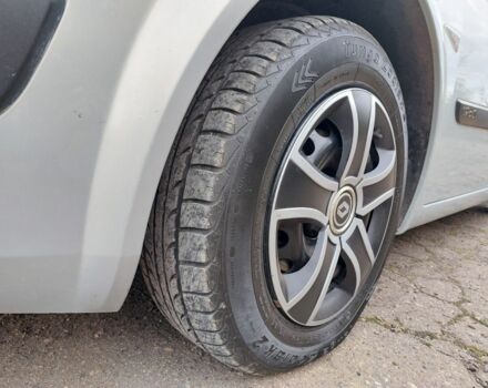 Серый Рено Меган, объемом двигателя 1.9 л и пробегом 240 тыс. км за 4000 $, фото 7 на Automoto.ua