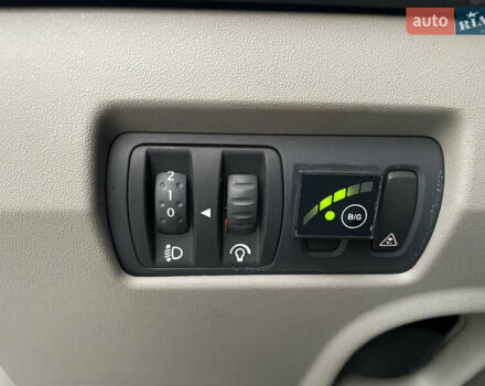 Сірий Рено Меган, об'ємом двигуна 1.6 л та пробігом 210 тис. км за 4555 $, фото 35 на Automoto.ua