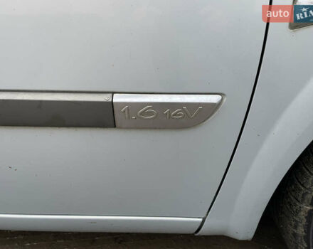 Сірий Рено Меган, об'ємом двигуна 1.6 л та пробігом 210 тис. км за 4555 $, фото 25 на Automoto.ua