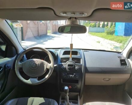 Серый Рено Меган, объемом двигателя 2 л и пробегом 267 тыс. км за 4300 $, фото 3 на Automoto.ua
