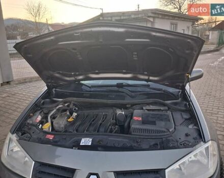 Серый Рено Меган, объемом двигателя 1.6 л и пробегом 293 тыс. км за 4300 $, фото 20 на Automoto.ua