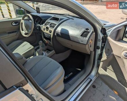 Серый Рено Меган, объемом двигателя 2 л и пробегом 112 тыс. км за 4000 $, фото 12 на Automoto.ua