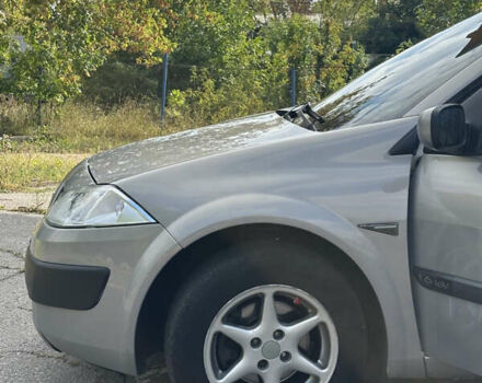 Сірий Рено Меган, об'ємом двигуна 1.6 л та пробігом 391 тис. км за 4500 $, фото 2 на Automoto.ua