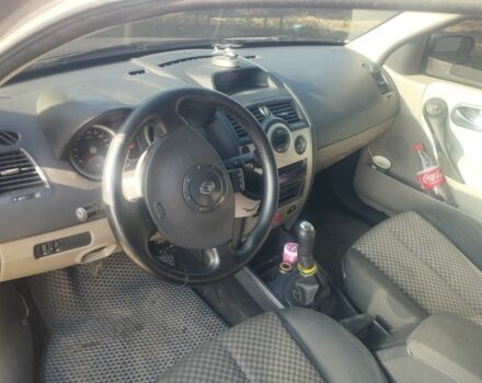 Сірий Рено Меган, об'ємом двигуна 1.5 л та пробігом 300 тис. км за 4000 $, фото 4 на Automoto.ua