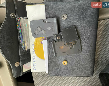 Сірий Рено Меган, об'ємом двигуна 1.6 л та пробігом 210 тис. км за 4555 $, фото 56 на Automoto.ua