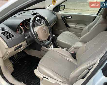 Сірий Рено Меган, об'ємом двигуна 1.6 л та пробігом 210 тис. км за 4555 $, фото 33 на Automoto.ua