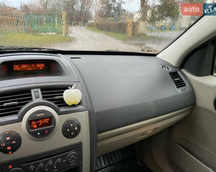 Сірий Рено Меган, об'ємом двигуна 1.6 л та пробігом 210 тис. км за 4555 $, фото 41 на Automoto.ua