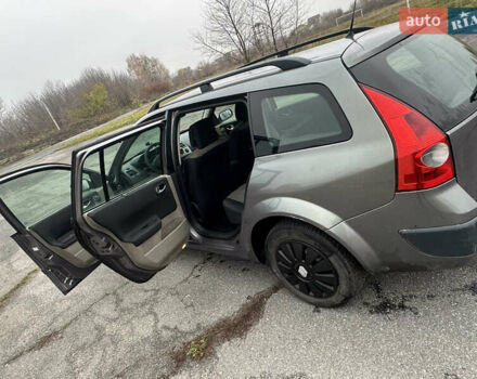 Серый Рено Меган, объемом двигателя 2 л и пробегом 263 тыс. км за 4500 $, фото 14 на Automoto.ua