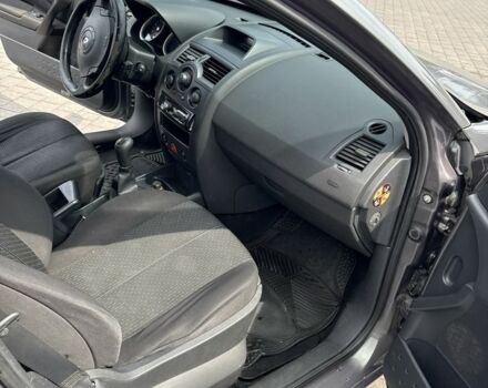 Сірий Рено Меган, об'ємом двигуна 1.6 л та пробігом 250 тис. км за 3250 $, фото 5 на Automoto.ua