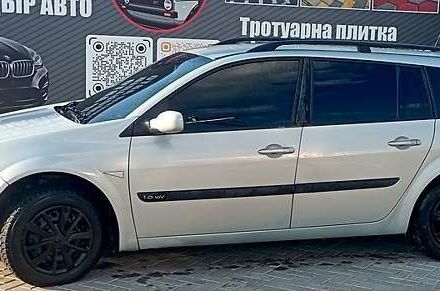 Серый Рено Меган, объемом двигателя 1.6 л и пробегом 222 тыс. км за 4500 $, фото 1 на Automoto.ua