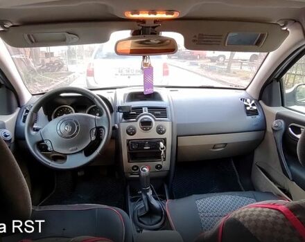 Сірий Рено Меган, об'ємом двигуна 1.5 л та пробігом 226 тис. км за 4850 $, фото 4 на Automoto.ua