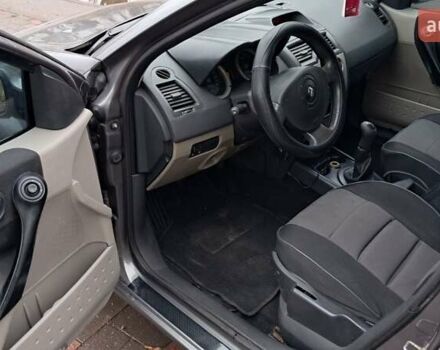 Серый Рено Меган, объемом двигателя 1.46 л и пробегом 407 тыс. км за 3999 $, фото 16 на Automoto.ua