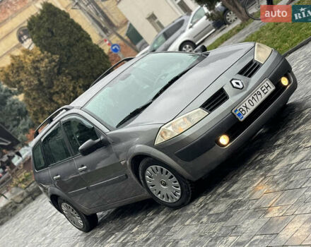 Серый Рено Меган, объемом двигателя 1.6 л и пробегом 300 тыс. км за 3850 $, фото 28 на Automoto.ua