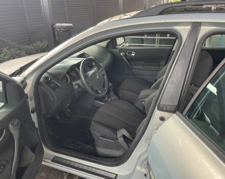 Рено Меган 2004 в Черкассах на Automoto.ua Серый Рено Меган, объемом двигателя 1.9 л и пробегом 250 тыс. км за 3800 $, фото 4 на Automoto.ua