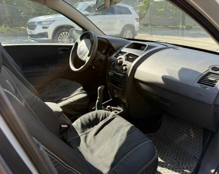 Рено Меган 2004 в Сумах на Automoto.ua Серый Рено Меган, объемом двигателя 0 л и пробегом 190 тыс. км за 4750 $, фото 5 на Automoto.ua