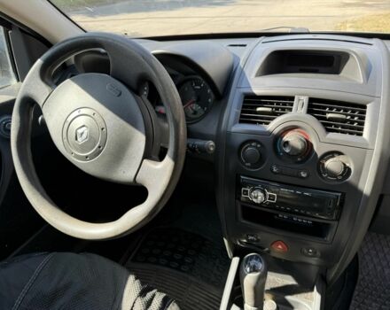 Рено Меган 2004 в Сумах на Automoto.ua Серый Рено Меган, объемом двигателя 0 л и пробегом 190 тыс. км за 4750 $, фото 6 на Automoto.ua