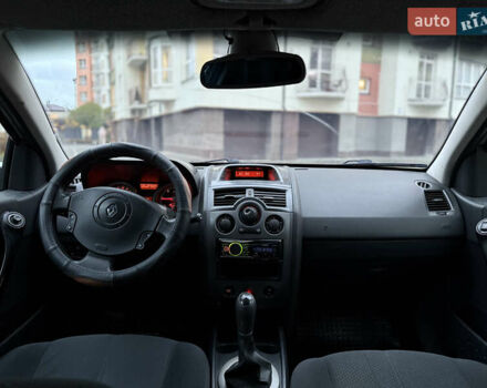 Сірий Рено Меган, об'ємом двигуна 1.46 л та пробігом 351 тис. км за 3900 $, фото 17 на Automoto.ua