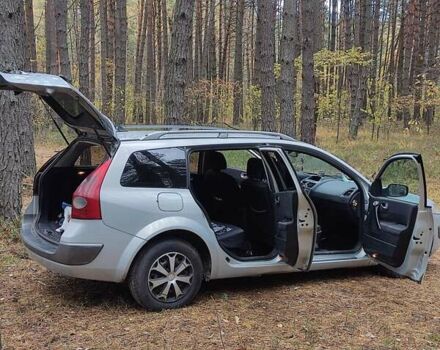 Рено Меган 2004 в Остоге на Automoto.ua Серый Рено Меган, объемом двигателя 1.9 л и пробегом 289 тыс. км за 4300 $, фото 16 на Automoto.ua