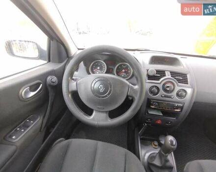 Рено Меган 2004 у Первомайськ на Automoto.ua Сірий Рено Меган, об'ємом двигуна 1.6 л та пробігом 233 тис. км за 4500 $, фото 21 на Automoto.ua