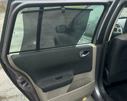 Серый Рено Меган, объемом двигателя 2 л и пробегом 263 тыс. км за 4500 $, фото 3 на Automoto.ua