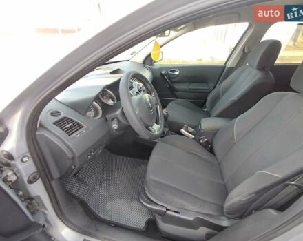 Рено Меган 2004 у Первомайськ на Automoto.ua Сірий Рено Меган, об'ємом двигуна 1.6 л та пробігом 233 тис. км за 4500 $, фото 32 на Automoto.ua