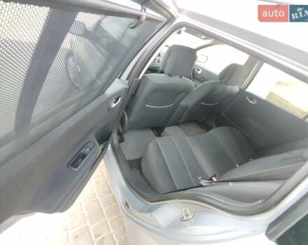 Рено Меган 2004 у Первомайськ на Automoto.ua Сірий Рено Меган, об'ємом двигуна 1.6 л та пробігом 233 тис. км за 4500 $, фото 29 на Automoto.ua