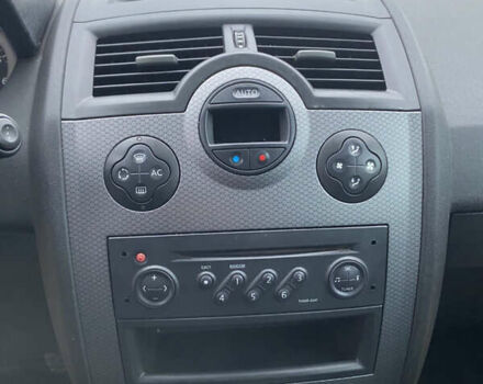 Серый Рено Меган, объемом двигателя 1.6 л и пробегом 158 тыс. км за 3999 $, фото 19 на Automoto.ua