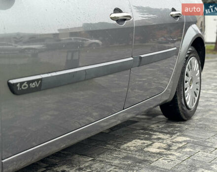 Серый Рено Меган, объемом двигателя 1.6 л и пробегом 300 тыс. км за 3850 $, фото 35 на Automoto.ua