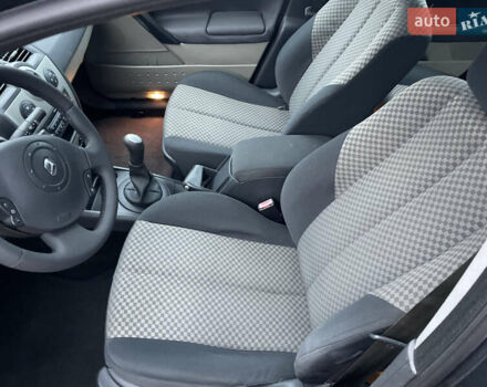 Серый Рено Меган, объемом двигателя 1.6 л и пробегом 191 тыс. км за 4700 $, фото 15 на Automoto.ua