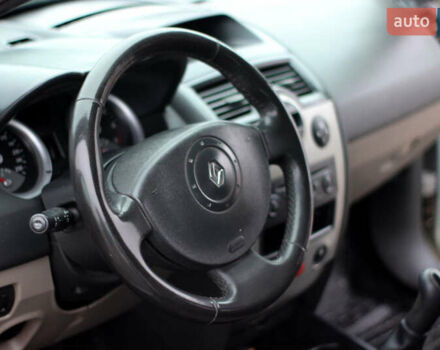 Серый Рено Меган, объемом двигателя 1.6 л и пробегом 300 тыс. км за 3700 $, фото 26 на Automoto.ua