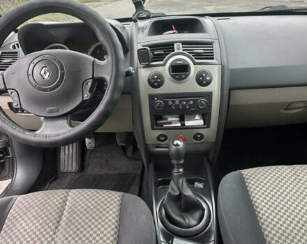 Серый Рено Меган, объемом двигателя 2 л и пробегом 263 тыс. км за 4500 $, фото 8 на Automoto.ua