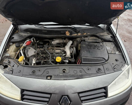 Серый Рено Меган, объемом двигателя 1.87 л и пробегом 266 тыс. км за 3900 $, фото 16 на Automoto.ua