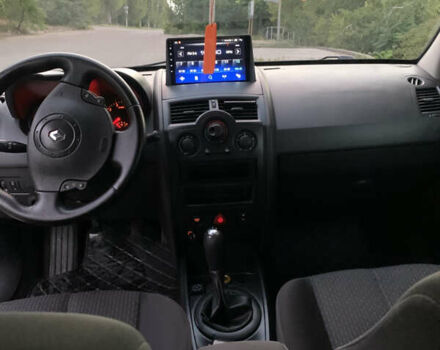 Серый Рено Меган, объемом двигателя 1.6 л и пробегом 270 тыс. км за 4800 $, фото 3 на Automoto.ua