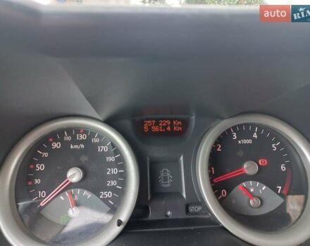 Сірий Рено Меган, об'ємом двигуна 1.6 л та пробігом 257 тис. км за 3999 $, фото 15 на Automoto.ua