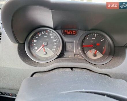 Серый Рено Меган, объемом двигателя 1.5 л и пробегом 318 тыс. км за 4800 $, фото 6 на Automoto.ua