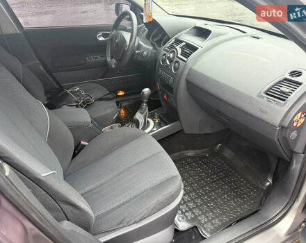Серый Рено Меган, объемом двигателя 1.87 л и пробегом 266 тыс. км за 3900 $, фото 15 на Automoto.ua